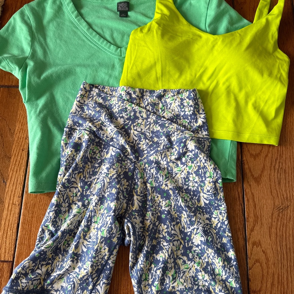 Aerie  size small biker shorts & crop top and wild fable T
